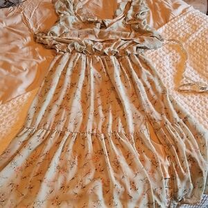 Dex Floral Midi Dress - Light Green